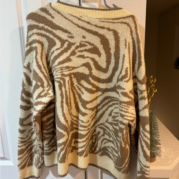 Velvet Heart Cardigan - Picture 3 of 3